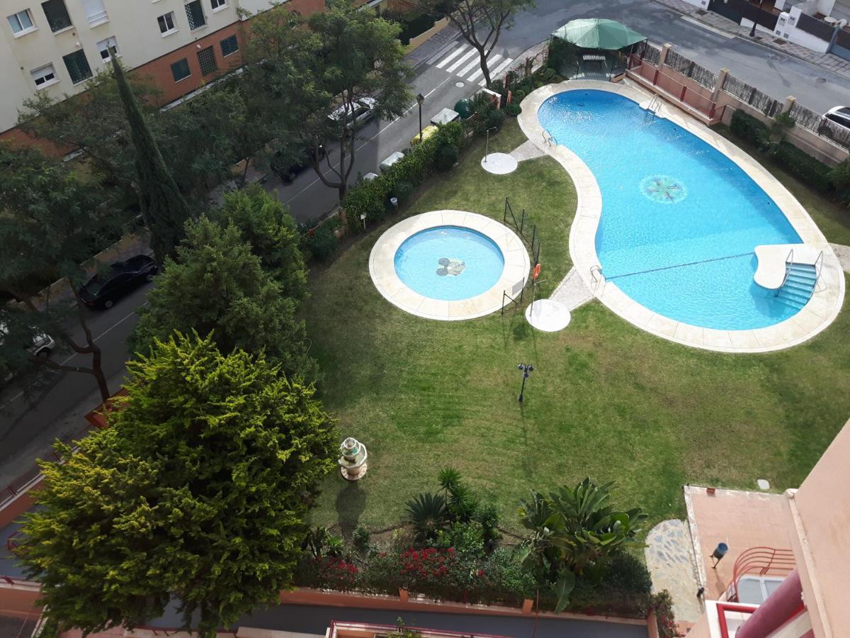 En Apartment *